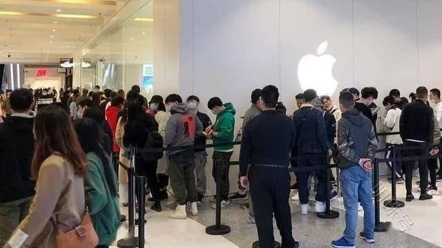 看到iphone13卖爆1000万台，国产厂商终于团结