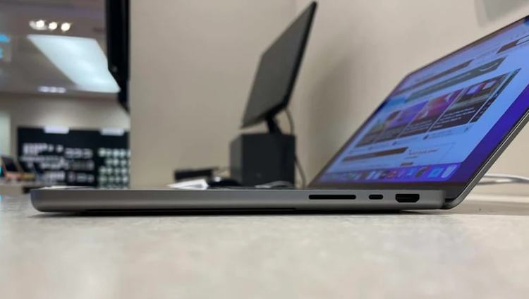 MacBook Pro 14 英寸 2021上手：刘海屏凹槽