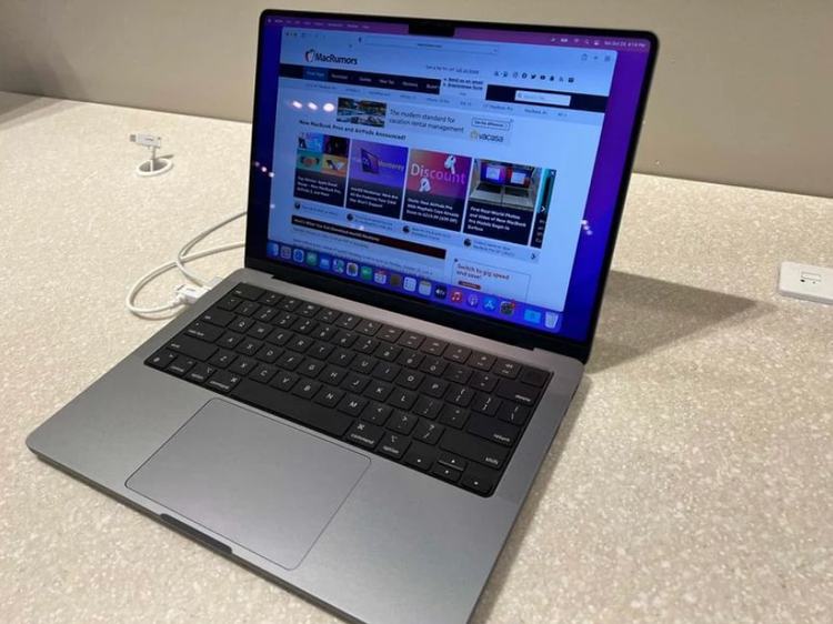 MacBook Pro 14 英寸 2021上手：刘海屏凹槽