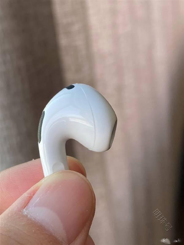 苹果首批airpods3无线耳机做工问题引吐槽