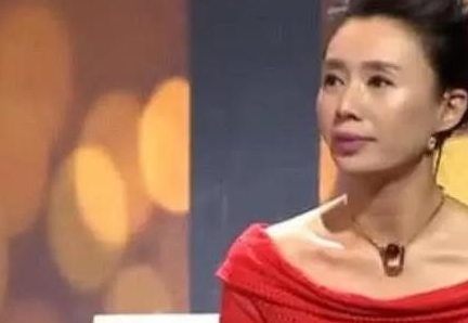 女儿太美了，不可以去谈恋爱，可是大家都可以看见