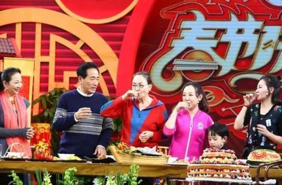 25年后宋丹丹含泪与前夫大和解，6个字走心倾诉，网友：你会幸