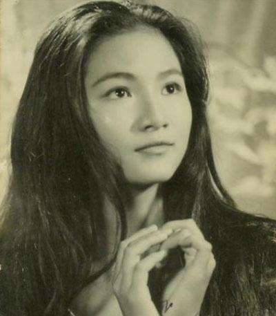 年轻时的她，比刘亦菲还要美！