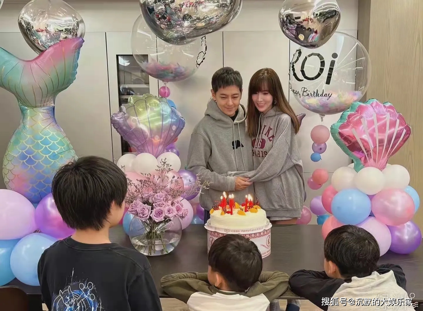 林志颖为妻子陈若仪庆生，还送上99朵粉紫色玫瑰，网友：祝幸福