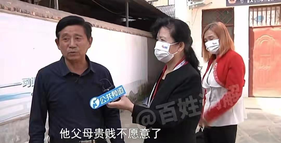 50岁女友痴迷直播，被男友赶出家门