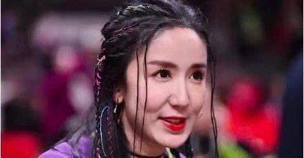 《爱情公寓》李金铭卖假货，网友：美嘉镜碎一地