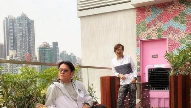 70岁谭咏麟在香港的家：把天台改造成聚会厅