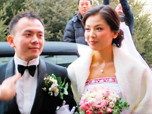 刘涛嫁给王珂之前，还有一位相恋四年的前男友，难怪王珂这么爱她
