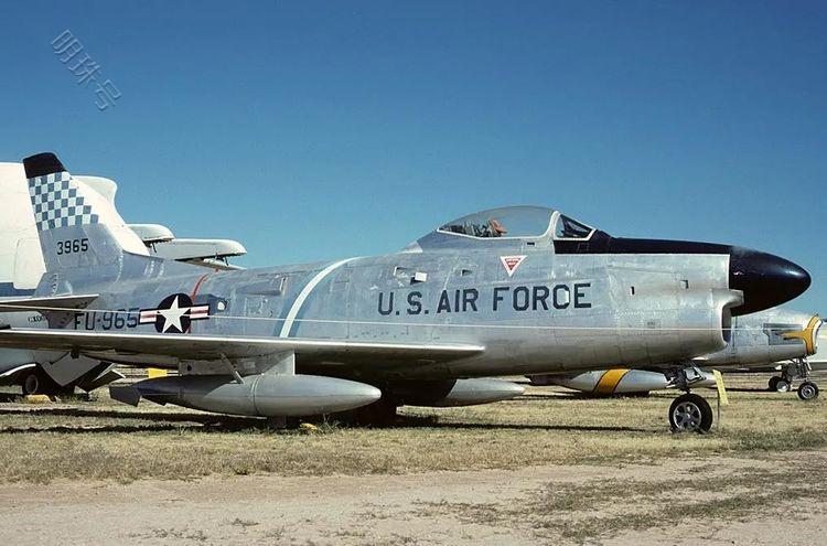 F-86D截击机，做出较大技术改进，绰号“军刀狗”！