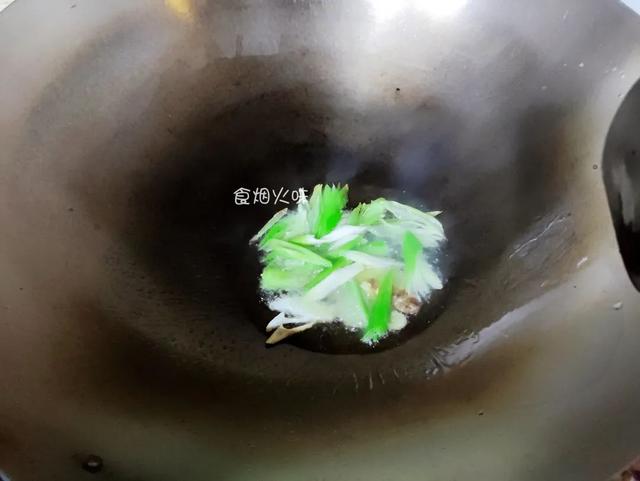 深冬多吃鱼，几分钟出锅，比红烧清蒸好吃