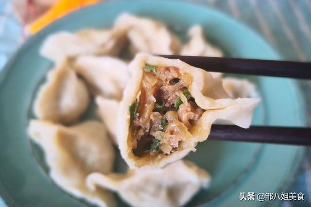 调饺子馅时，牢记正确做法，饺子馅香嫩好吃，怎么煮都好吃