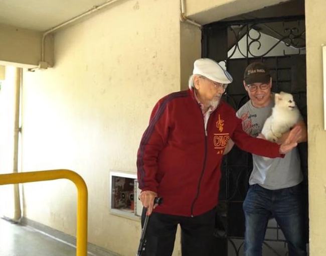 97岁郭利民突然中风，干儿子及时发现将他送医治疗