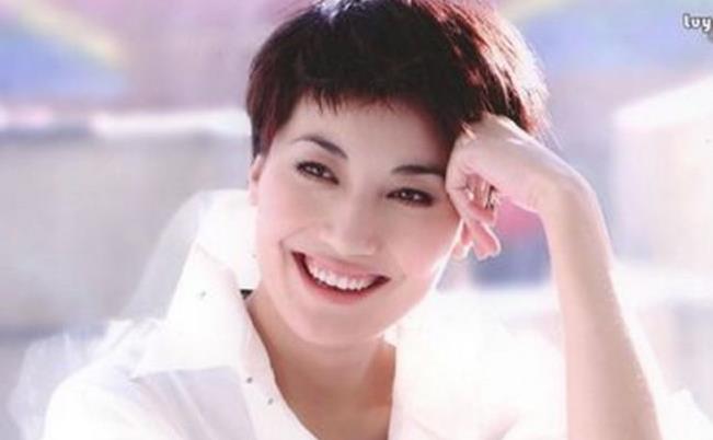 她是赵本山力捧的女演员，曾拒绝《刘老根》第一部，如今无人知晓