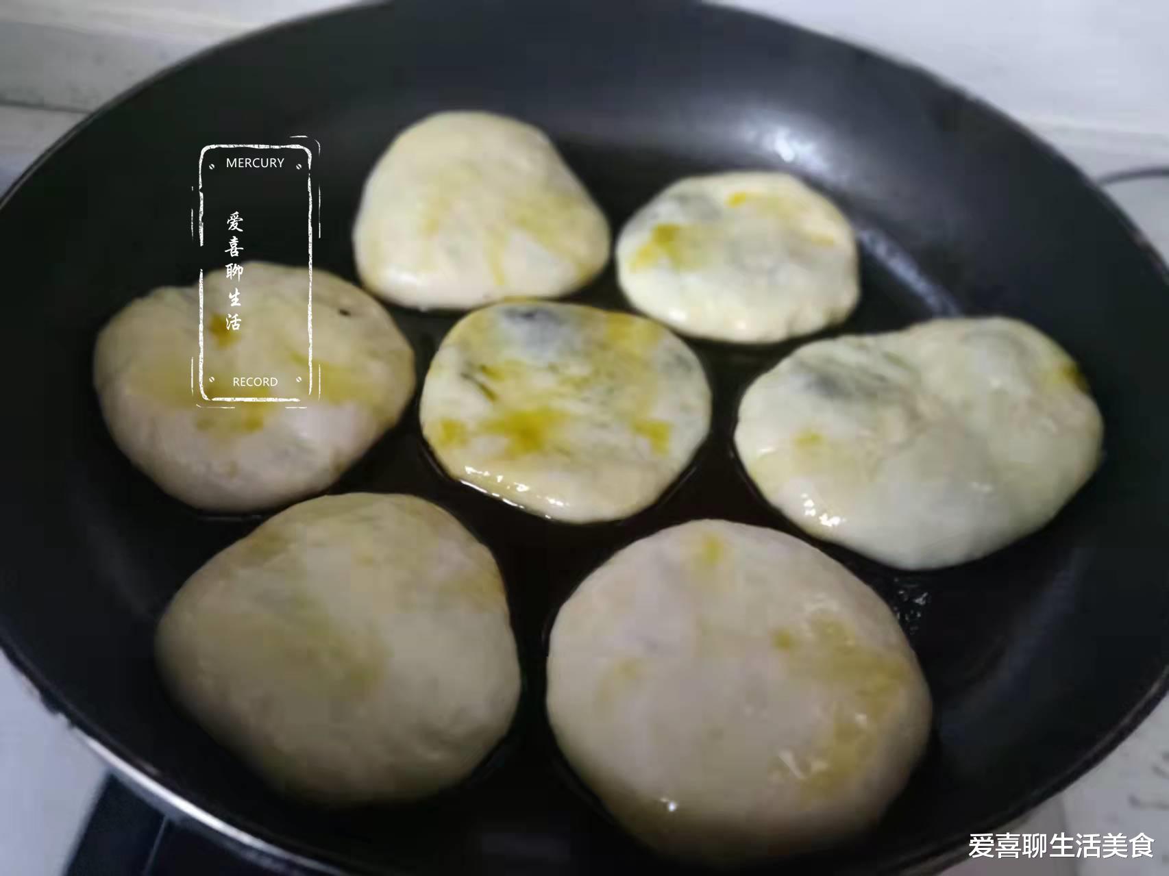 芝麻馅饼这样做，比核桃营养，比大豆香，冬季要多给孩子吃