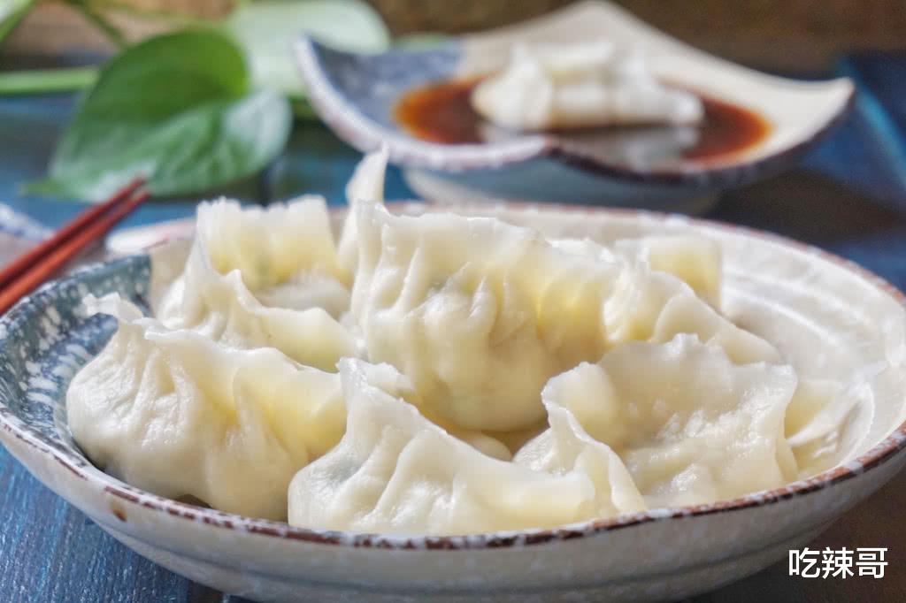 东北人对饺子是多么的着迷，素馅水饺做好了比肉馅的还好吃
