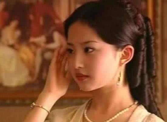 17年前的《金粉世家》，刘亦菲是配角，网友：没认出杨幂