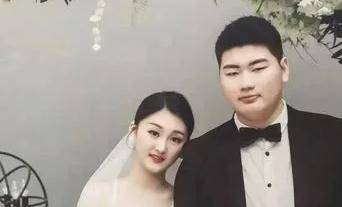 大衣哥和朱小伟婚姻中的“无作为”，又该如何定义？