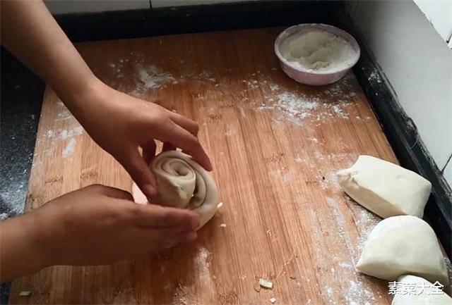 做葱花饼，我反复复试了好几种方法，最香，制作方法很简单