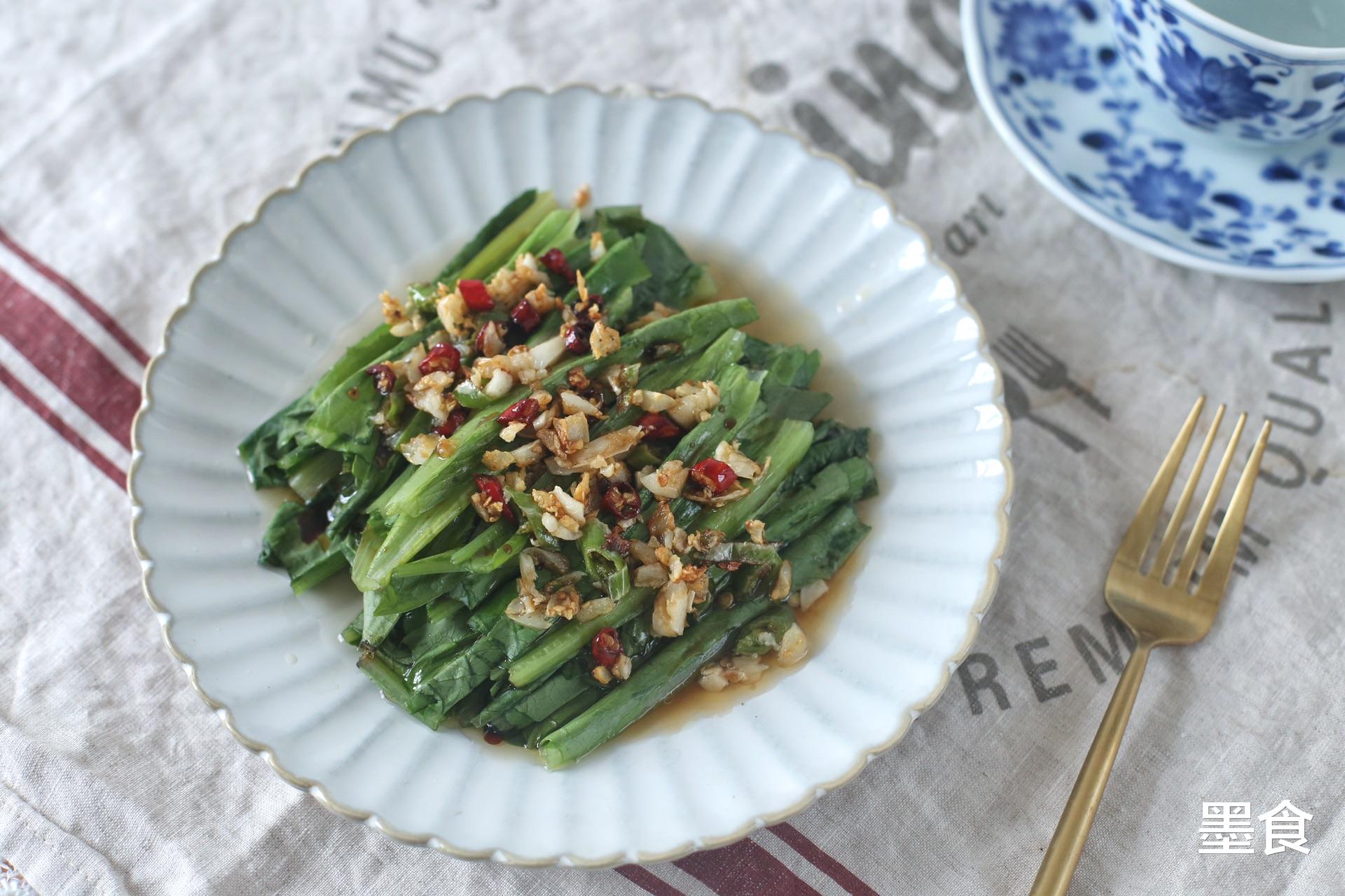 油麦菜这样炒，清爽开胃不油腻，清爽开胃，吃完也没负担