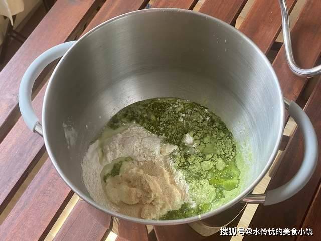 内容超级丰富的小吐司，颜值、口感都满分！早餐绝对优选！