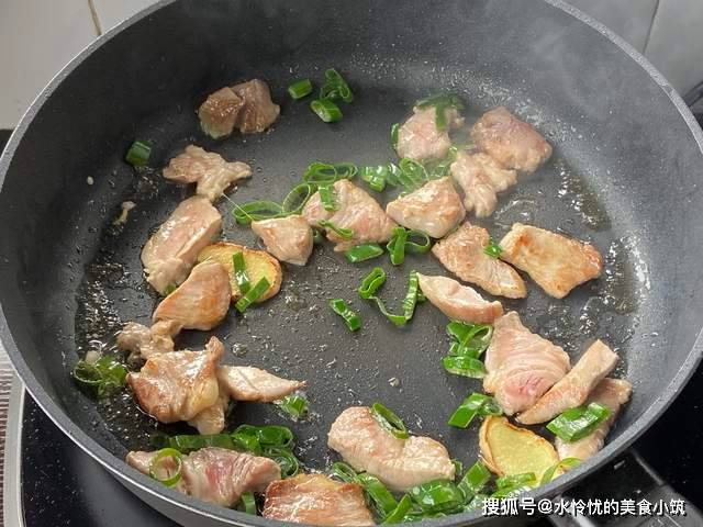 肥肠豆腐煲，简单易做，好吃下饭还不会油腻！