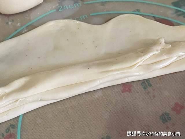 手抓饼，在家做还挺简单的，没有大家想象中的难