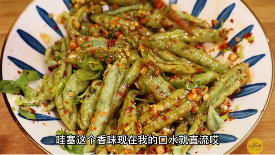 菠菜放绞肉机里搅一搅，好吃不上火，全家都喜欢