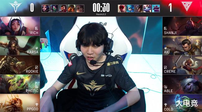 LOL-LPL：Rookie飞机致命炸药包隔绝C位