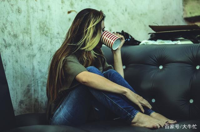 离婚女人嫌弃爱人家里穷，有苦难言