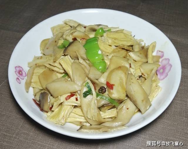 杏鲍菇炒腐竹的家常做法，滑嫩鲜香美味的杏鲍菇炒腐竹