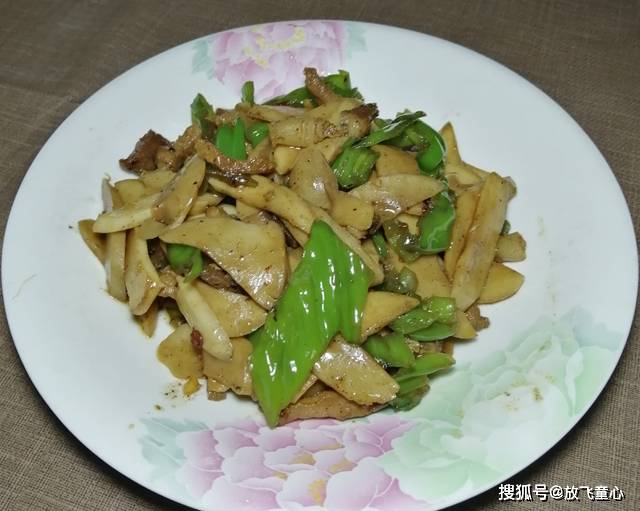 杏鲍菇炒肉的家常做法，鲜香美味开胃下饭，孩子爱吃得停不下嘴