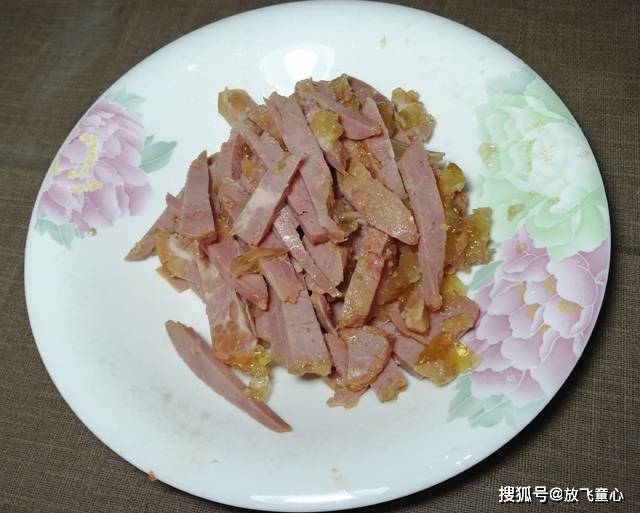 胡萝卜炒牛肉的家常做法，简单好吃开胃又下饭，好吃更下饭