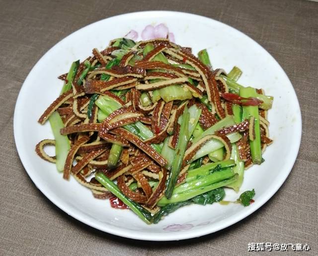 苔菜炒油丝，先炒苔菜还是先炒油丝，掌握这三个方面的窍门