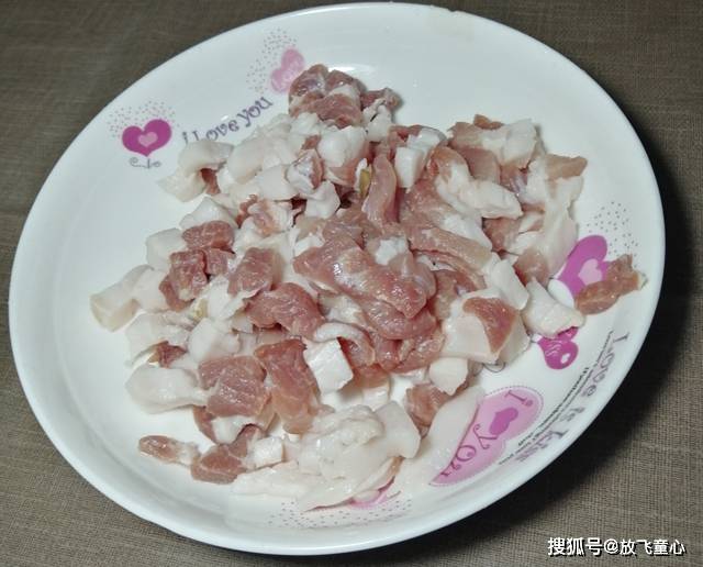 杏鲍菇炒肉的家常做法，鲜香美味开胃下饭，孩子爱吃得停不下嘴