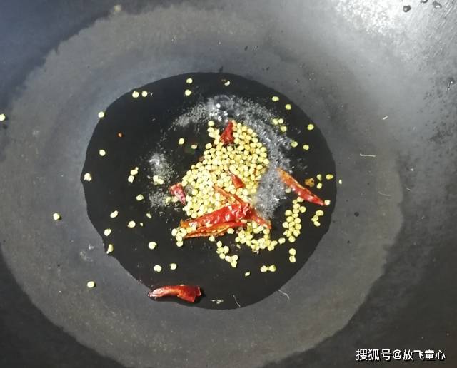 家常小炒菜芹菜炒牛皮豆干怎么做简单又好吃