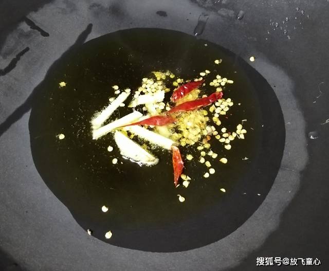 猪头肉炒腐竹，先炒猪头肉还是先炒腐竹？很多人做错了