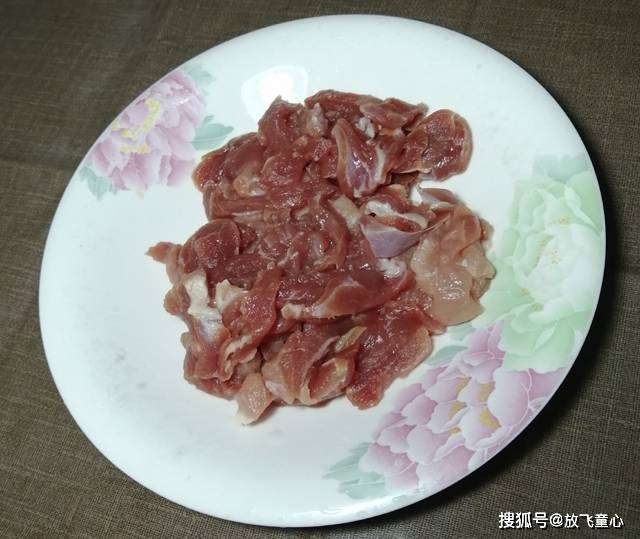 土豆丝炒肉怎么做好吃，土豆丝炒肉怎么家常做法