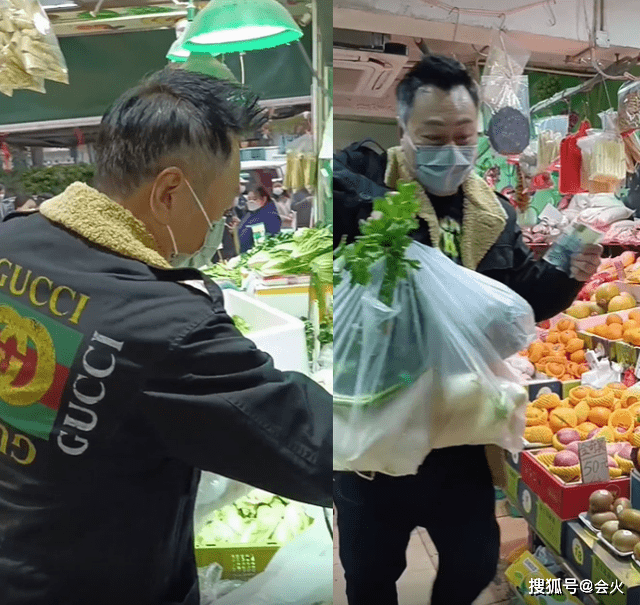 黎耀祥穿万元外套独自一人逛菜市场，网友：香港青菜超级贵