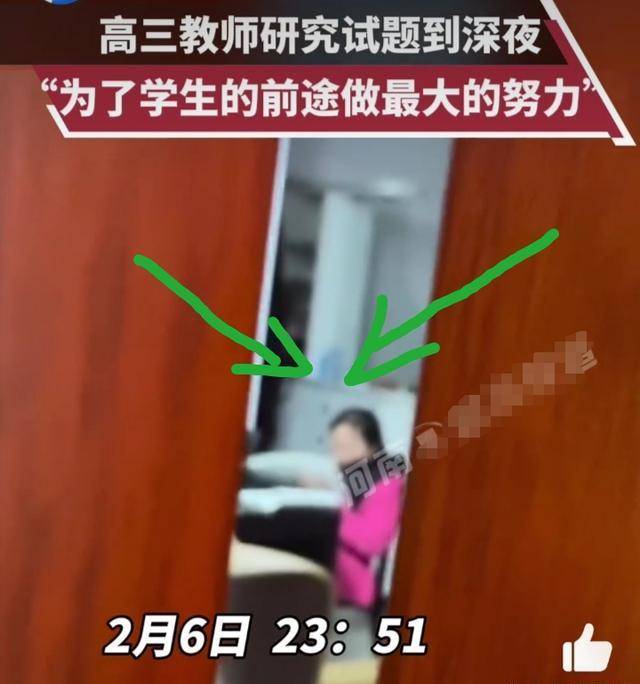 高三女孩梦中醒来，门缝里看到一幕，当场落泪！