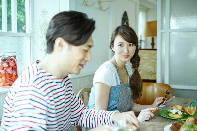 怎样判断一个女人是否对你动心？