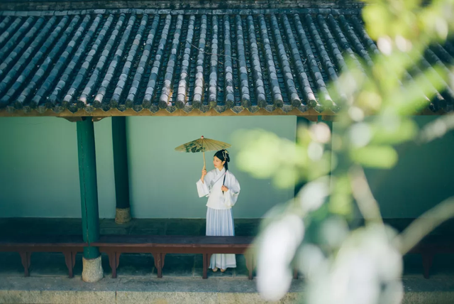 女人有一张富贵嘴，越喊穷，越损福报