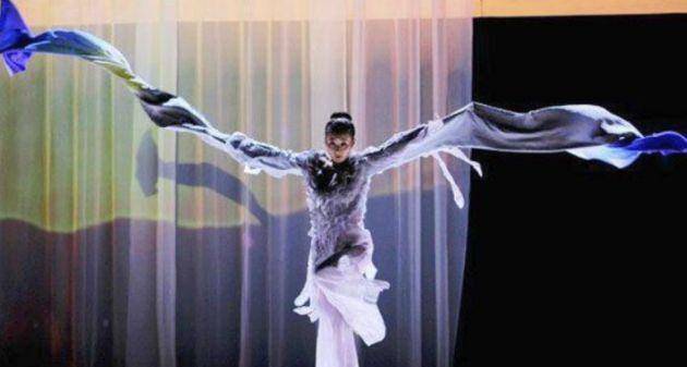 她曾是章子怡的替身，如今三十五岁还是享誉国际舞蹈家的盛名