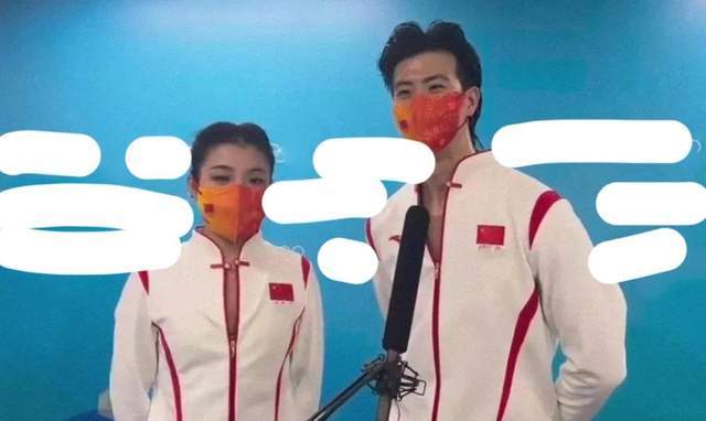 北京冬奥会冰舞比赛结束后，王诗玥、柳鑫宇再次深情相拥
