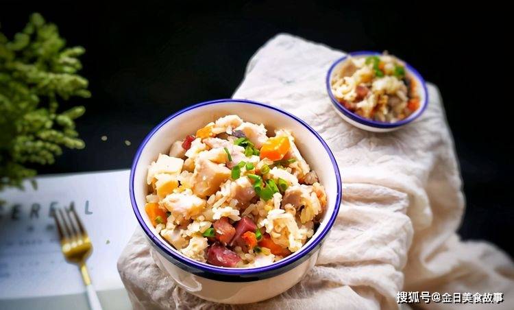 时令蔬菜香肠腊肉芋头饭，香肠腊肉芋头饭