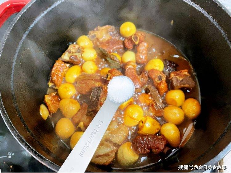 排骨和鸡蛋配搭，看起来彻底不搭嘎的二种食物