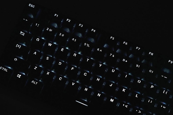 罗技g412se/tklse两款机械游戏键盘图赏