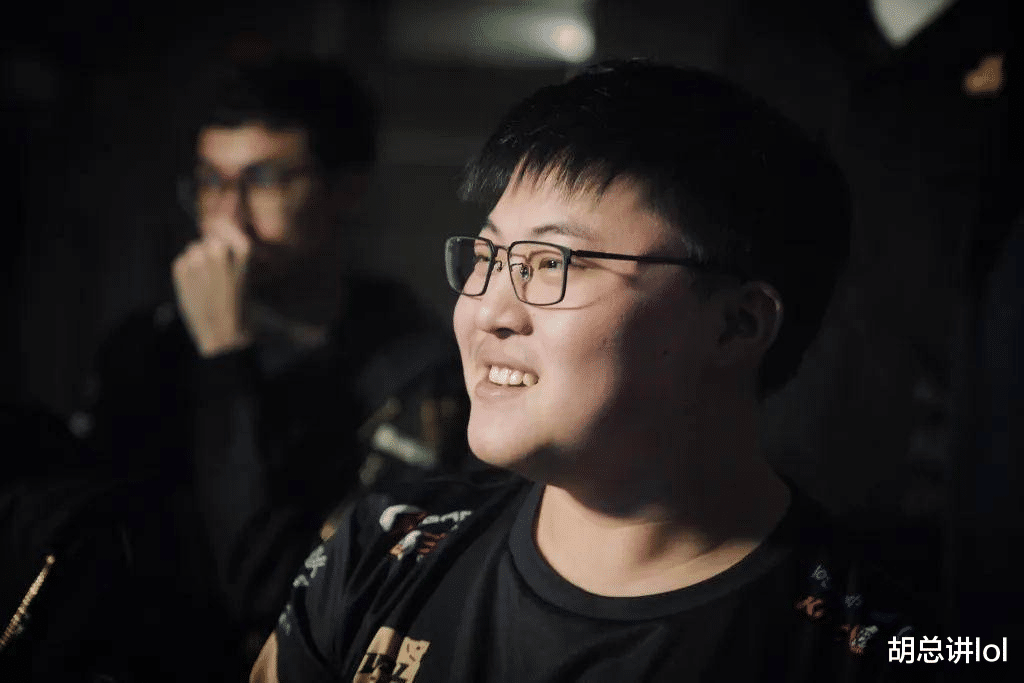 LOL：Uzi状态回暖有望再登场，T1拿下11连胜，李哥被裁