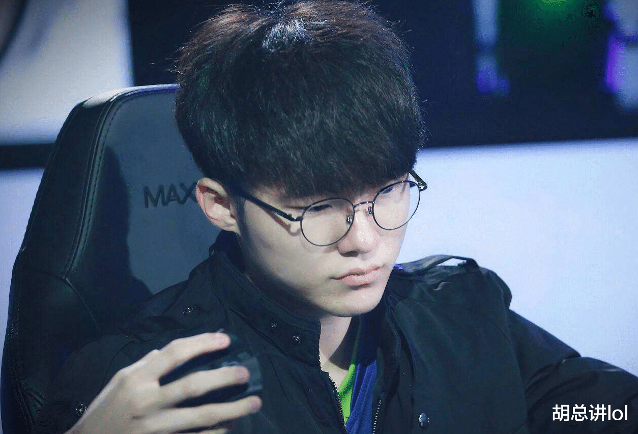 |LOL：Uzi状态回暖有望再登场，T1拿下11连胜，李哥被裁