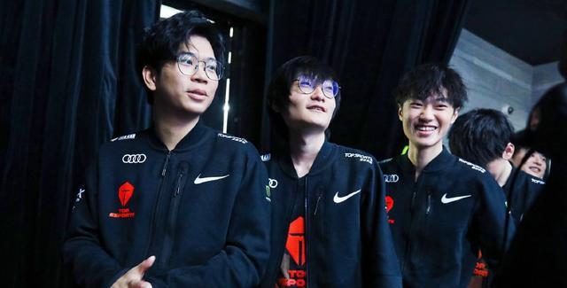 DK和裁判针对faker，只想打破战队连胜？T1经理现场爆发