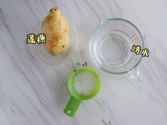 用料纯天然的椰丝糖藕，做法简单易上手，是追剧必备的零食